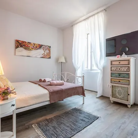 Old Romantic 4 With Free Private Parking Apartamento *