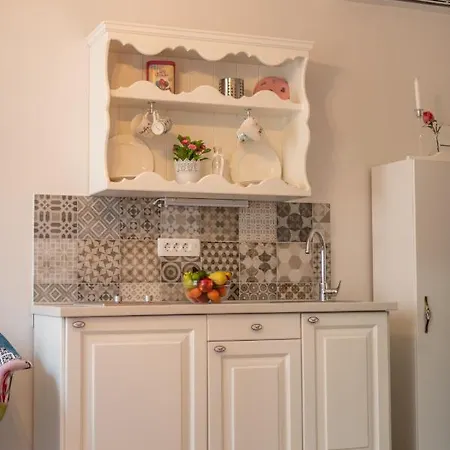 Old Romantic 4 With Free Private Parking Apartament *