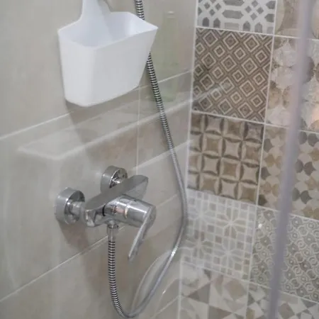 Old Romantic 4 With Free Private Parking *