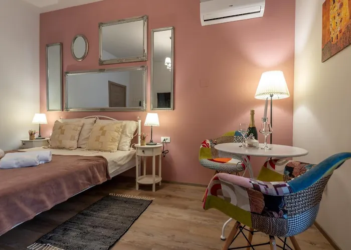 Old Romantic 4 With Free Private Parking * Pula