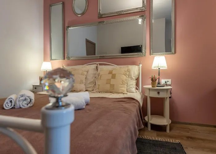 Apartamento Old Romantic 4 With Free Private Parking