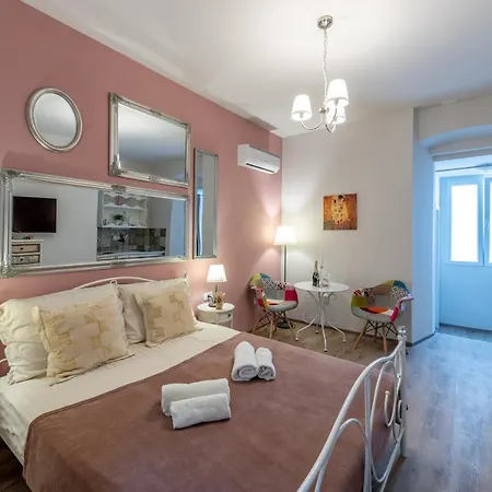 Apartment Old Romantic 4 With Free Private Parking *