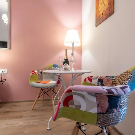 Apartment Old Romantic 4 With Free Private Parking *