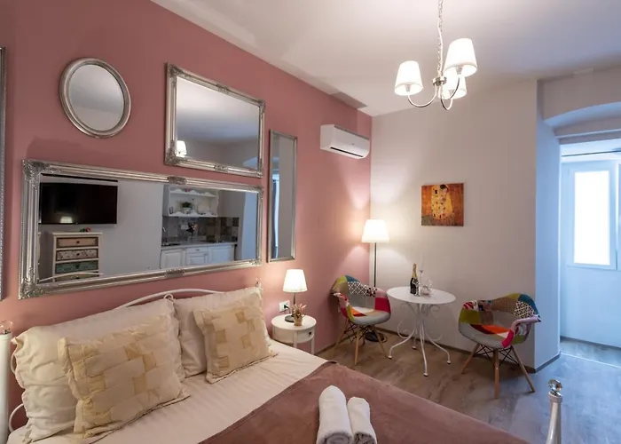 公寓 Old Romantic 4 With Free Private Parking *